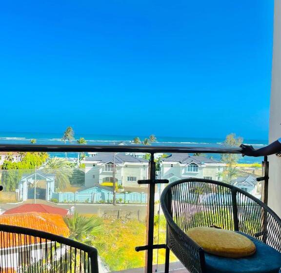 تختخواب و صبحانه Elna S Nyali   Seaview, Pool, High Speed Wi Fi & Hot Shower