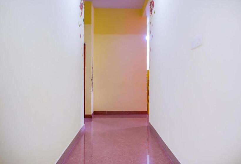 Hotel Aradhya Regency