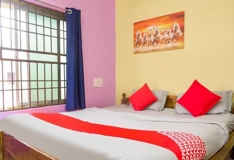 Hotel Aradhya Regency