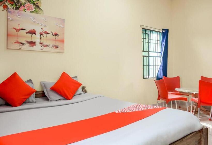 Hotel Aradhya Regency