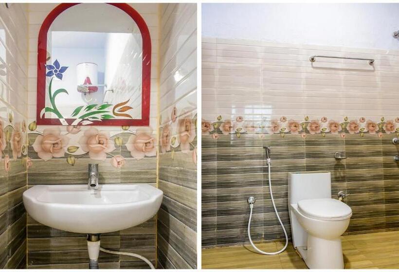 Hotel Aradhya Regency