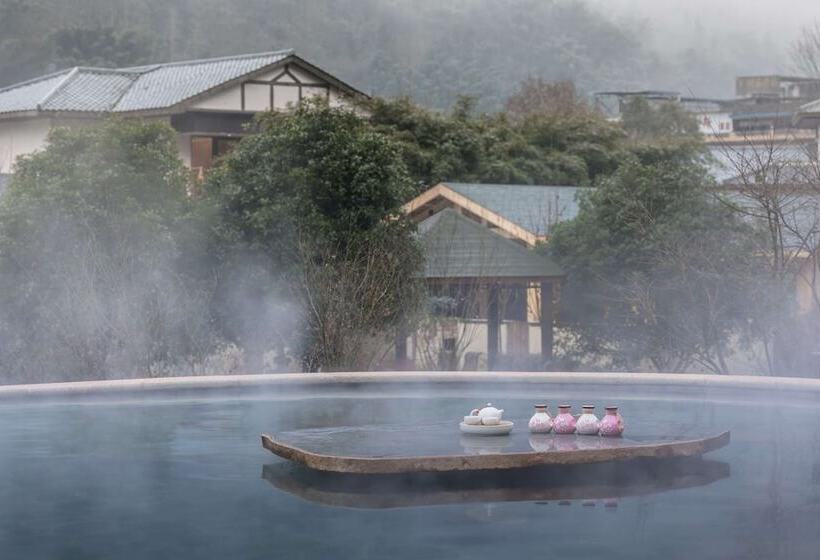 ホテル Howard Johnson Huashuiwan Hot Springs Resort Chengdu
