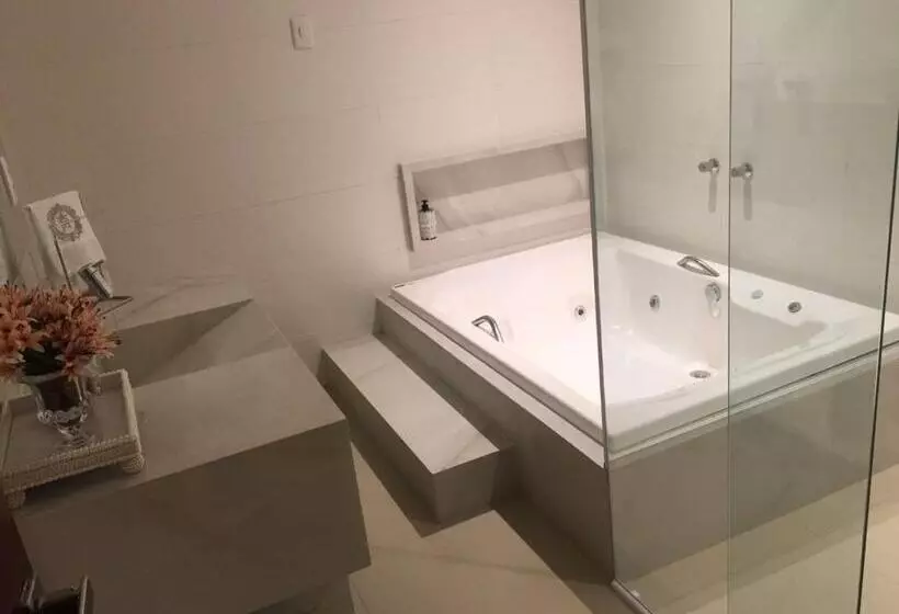 ホテル Jardins Plaza