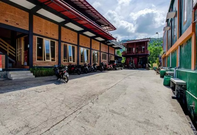 ホテル Oyo 3470 Villa Dapur Tengger