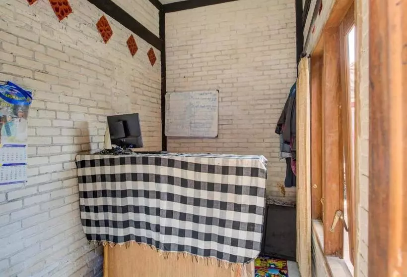 ホテル Oyo 3470 Villa Dapur Tengger