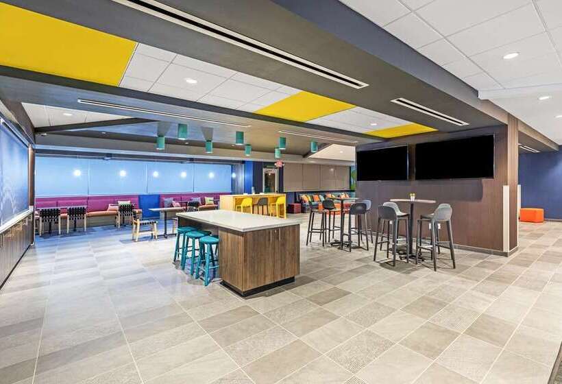 בית מלון כפרי Tru By Hilton Laredo Airport