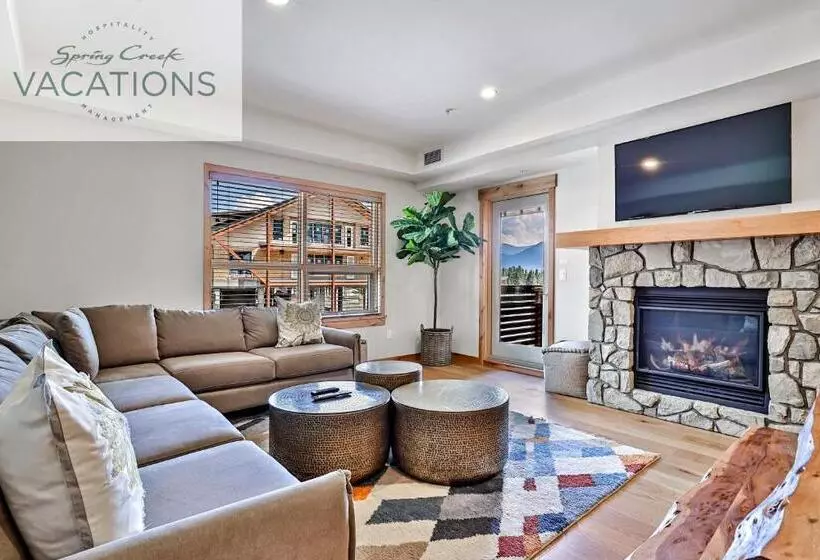 Hotelli White Spruce Lodge By Spring Creek Vacations