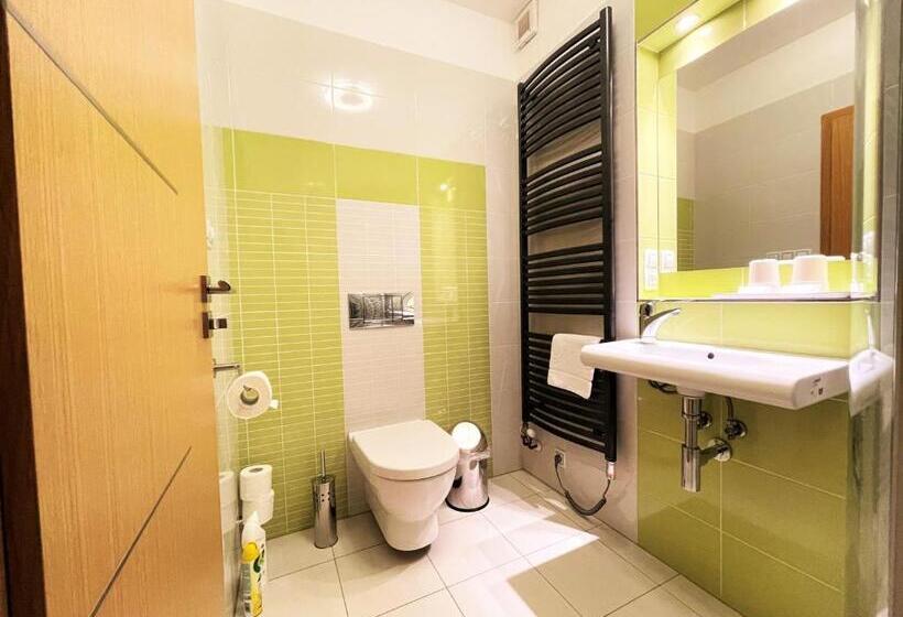 Panzió Výšinka 719