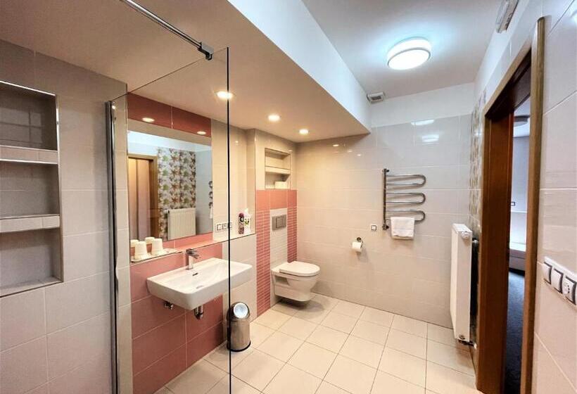 Panzió Výšinka 719