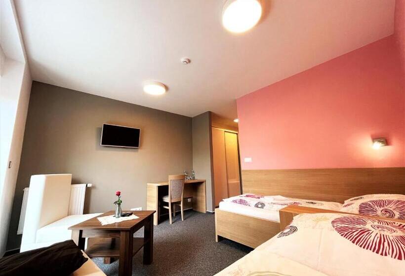 Panzió Výšinka 719