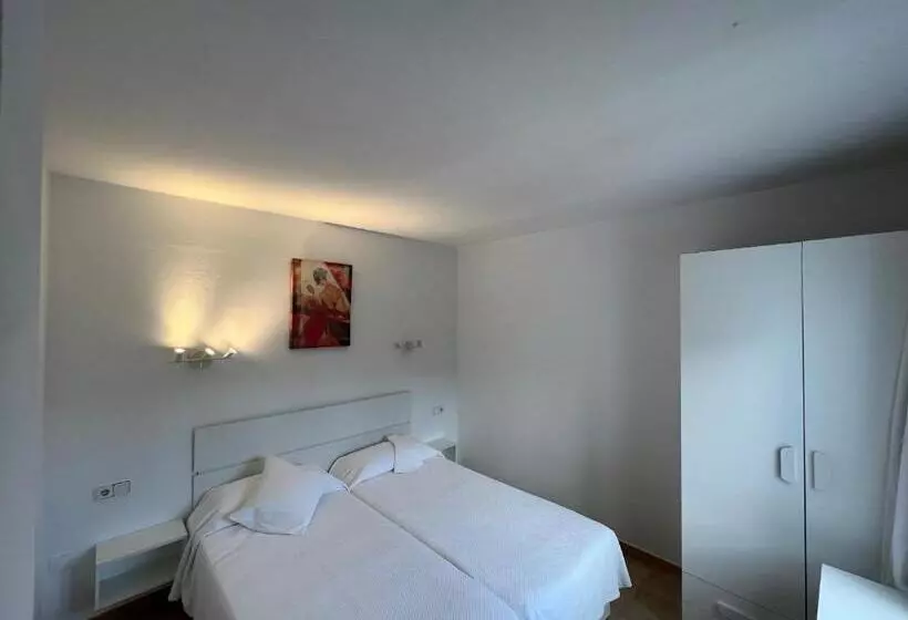 Apartamentos Vista Vedrá