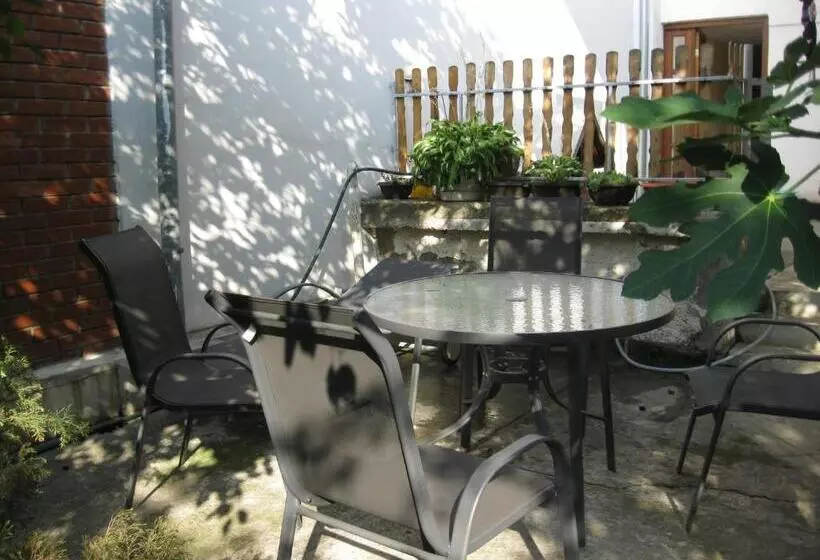 Hostel Oasis