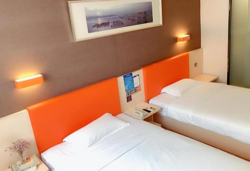 Hotel 7days Premium Chongqing Airport Light Rail Huixing Station Branch