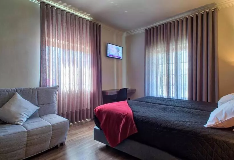 ベッドアンドブレックファースト Alojamento Local  Miradouro Do Castelo