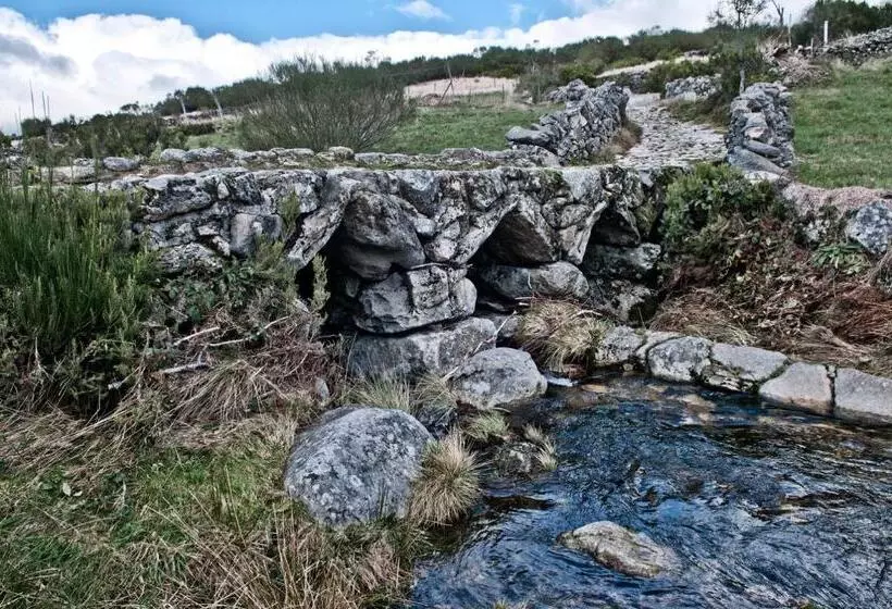 ベッドアンドブレックファースト Alojamento Local  Miradouro Do Castelo