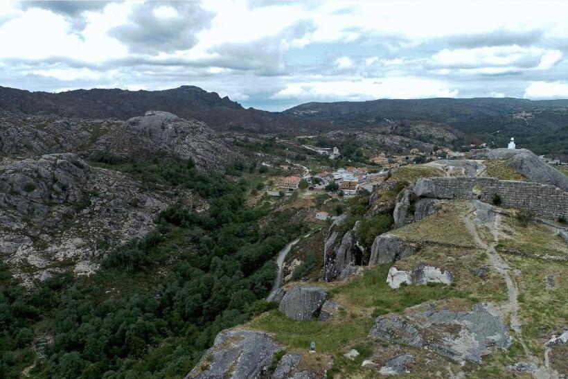 住宿加早餐  Alojamento Local  Miradouro Do Castelo
