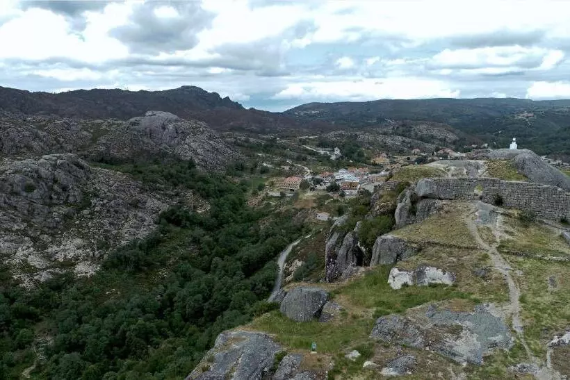 ベッドアンドブレックファースト Alojamento Local  Miradouro Do Castelo