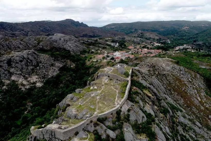 ベッドアンドブレックファースト Alojamento Local  Miradouro Do Castelo