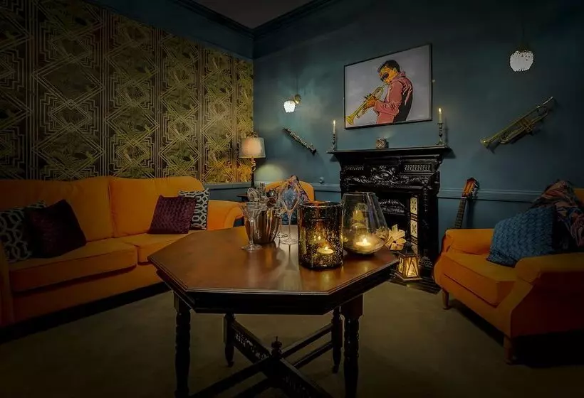 پانسیون Jazz House