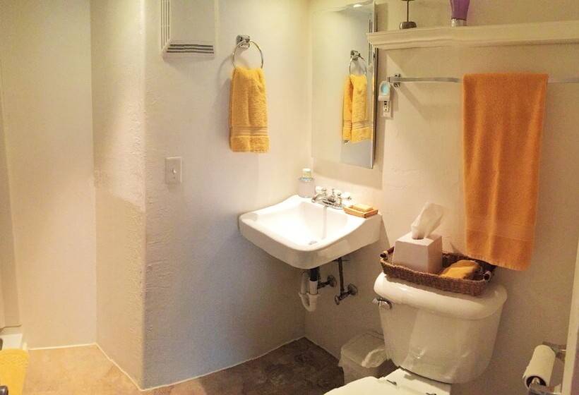 3 Bedroom Cottage Near Sugarhouse Park