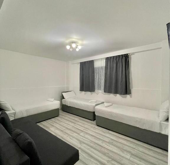 فندق صغير Comfortable   Cosy   Budget Studios In City Center