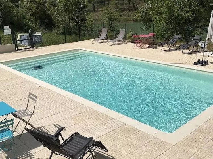 ベッドアンドブレックファースト Chambres D Hotes De Pouzelande