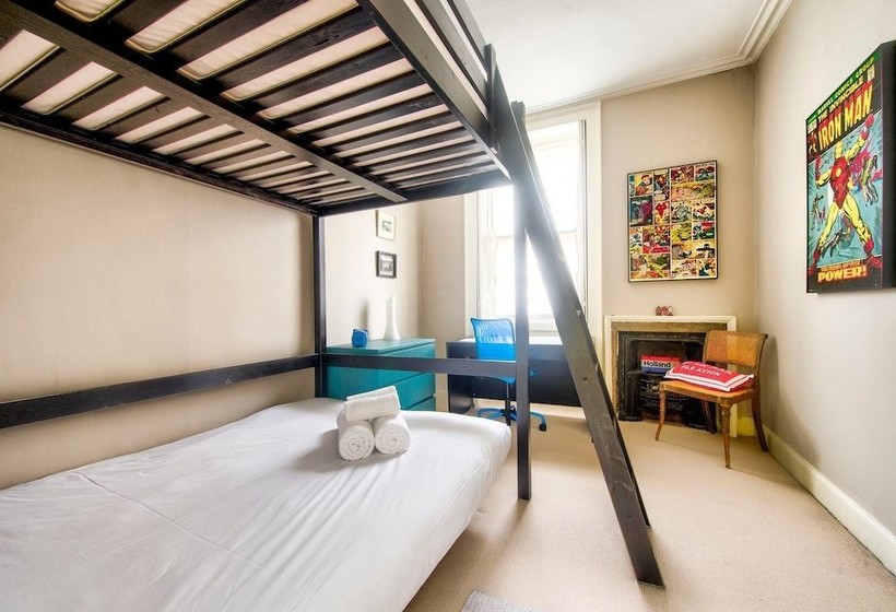 Historic City Centre Georgian Townhouse: Free Parking & Garden