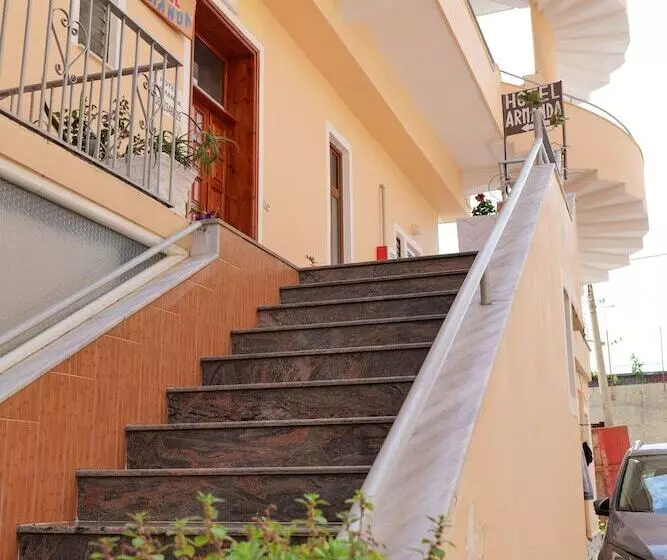 هتل Apartments And Rooms Armanda
