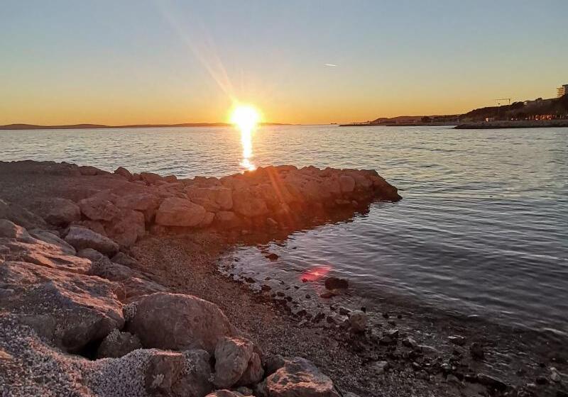 بنسيون Apartments Song