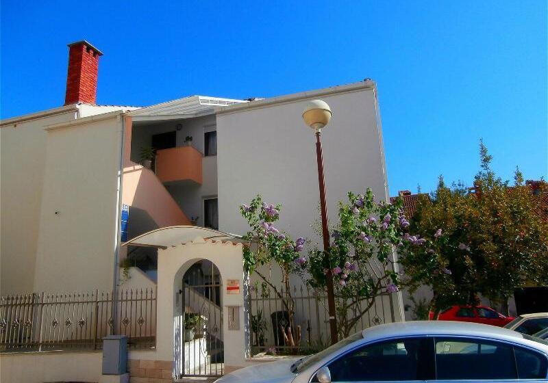 بنسيون Apartments Song