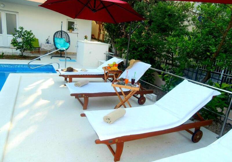 بنسيون Apartments Song