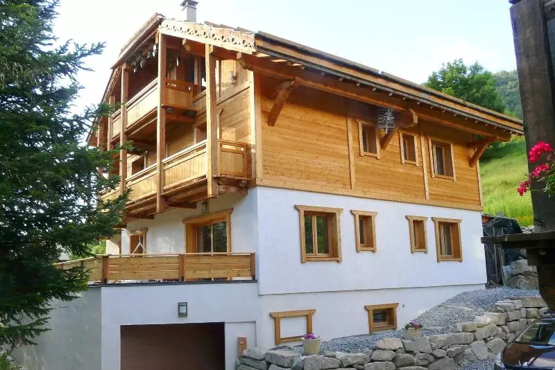 Majatalo Le Cerf Che  Near Aravet Gondola