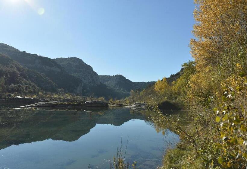 פנסיון Le Mas Des Alexandrins