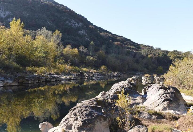 פנסיון Le Mas Des Alexandrins