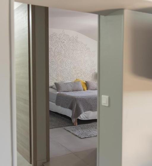 פנסיון Le Mas Des Alexandrins