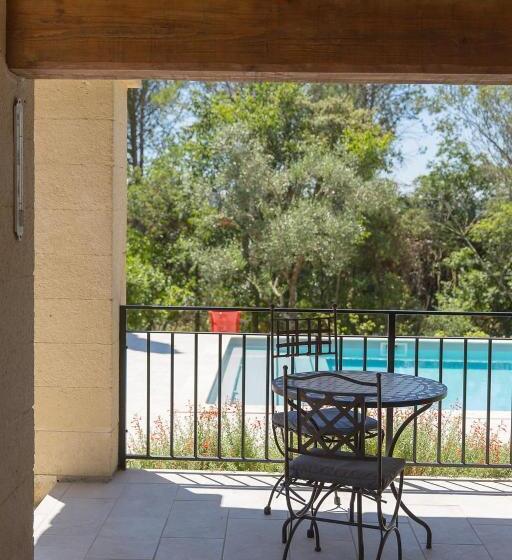 פנסיון Le Mas Des Alexandrins