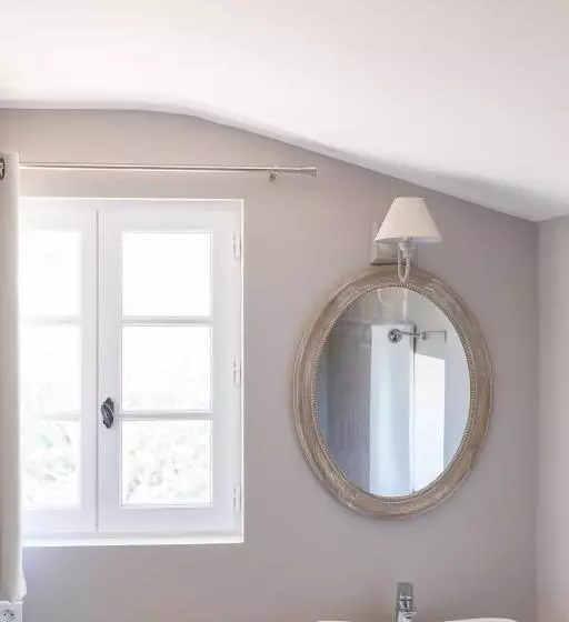 ペンション Le Mas Des Alexandrins