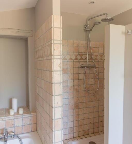 פנסיון Le Mas Des Alexandrins