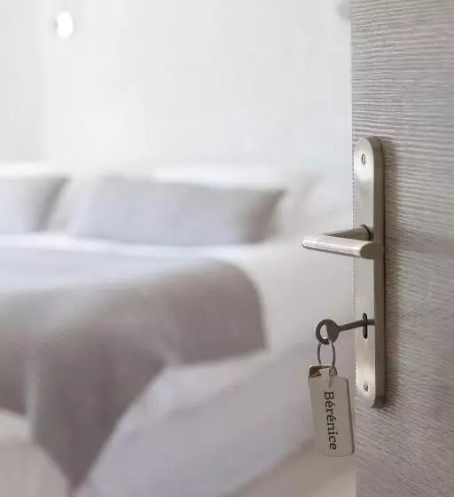 ペンション Le Mas Des Alexandrins