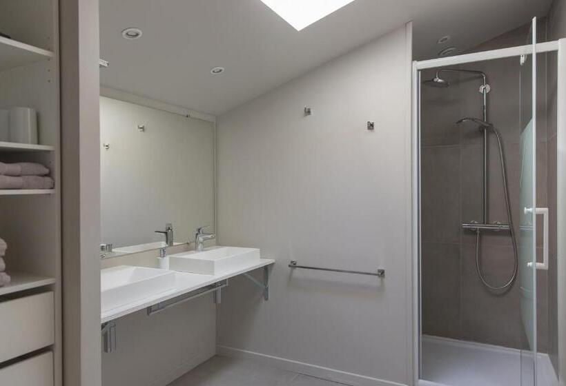 פנסיון Le Mas Des Alexandrins