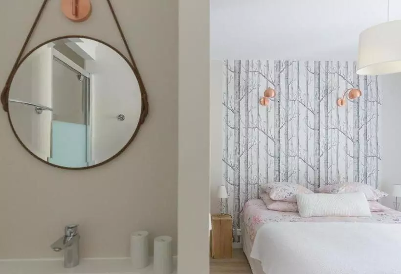 ペンション Le Mas Des Alexandrins