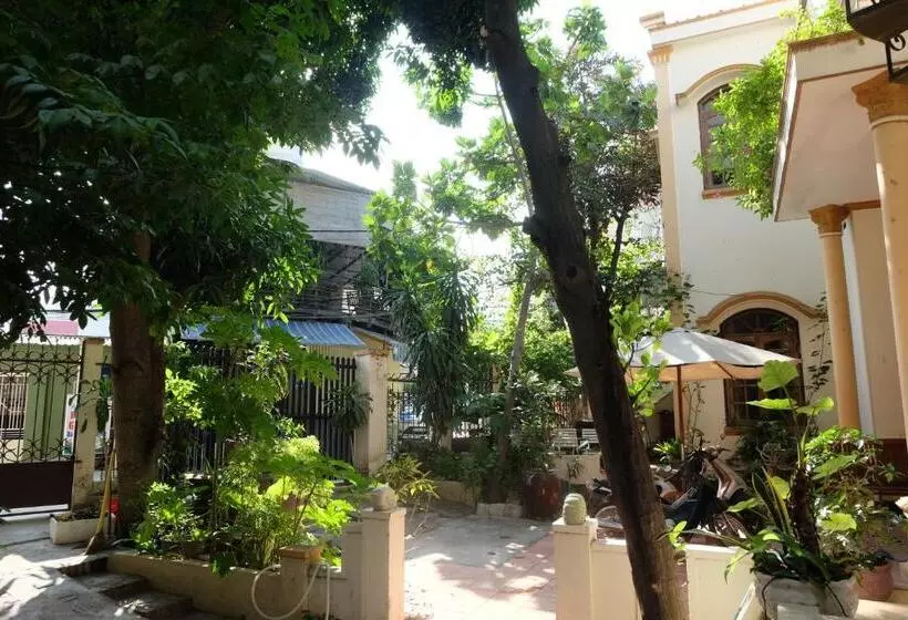 پانسیون Moon House Tropical Garden Lavender