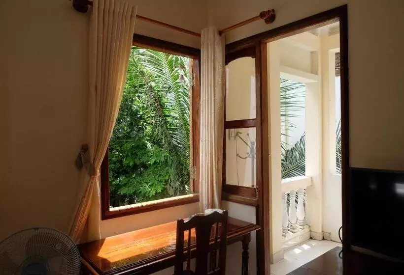 پانسیون Moon House Tropical Garden Lavender
