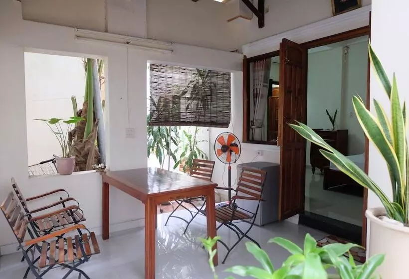پانسیون Moon House Tropical Garden Lavender