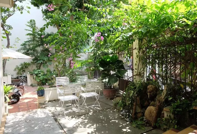 پانسیون Moon House Tropical Garden Lavender