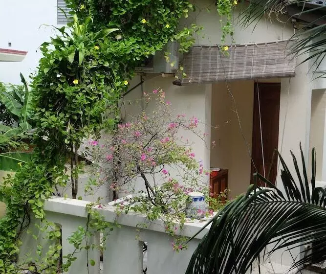 پانسیون Moon House Tropical Garden Lavender