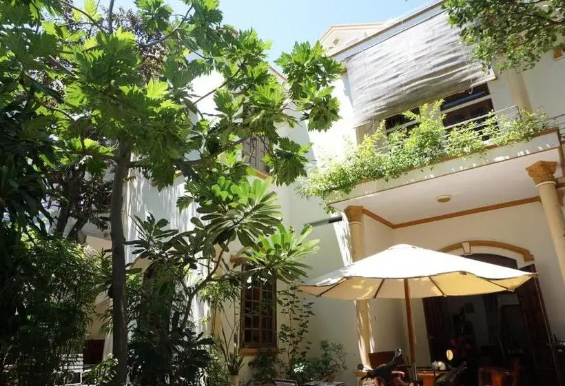 پانسیون Moon House Tropical Garden Lavender
