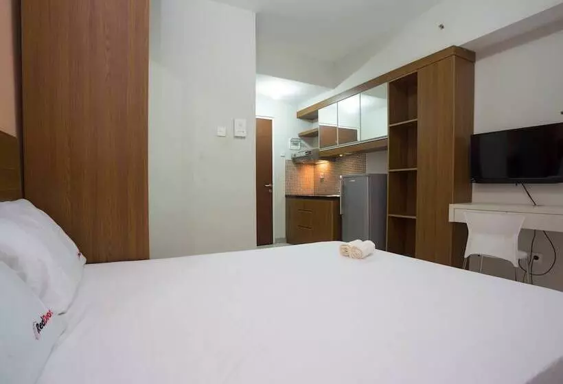 ペンション Reddoorz Apartment @ Taman Melati Margonda