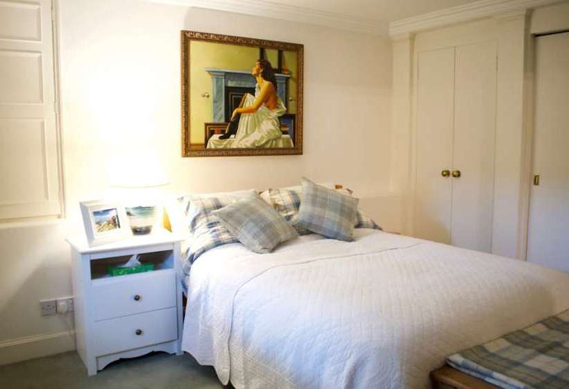 Spacious Cottage In Edinburgh