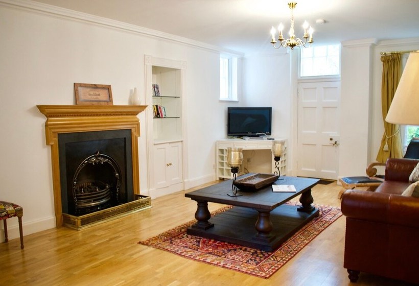 Spacious Cottage In Edinburgh